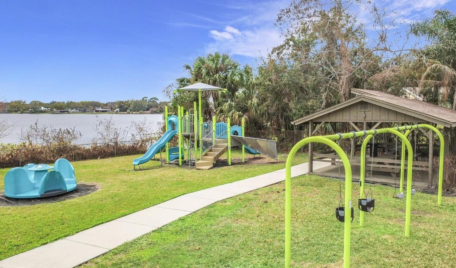 LAKE OF THE WOODS SEC 03 TWNHS - Residential