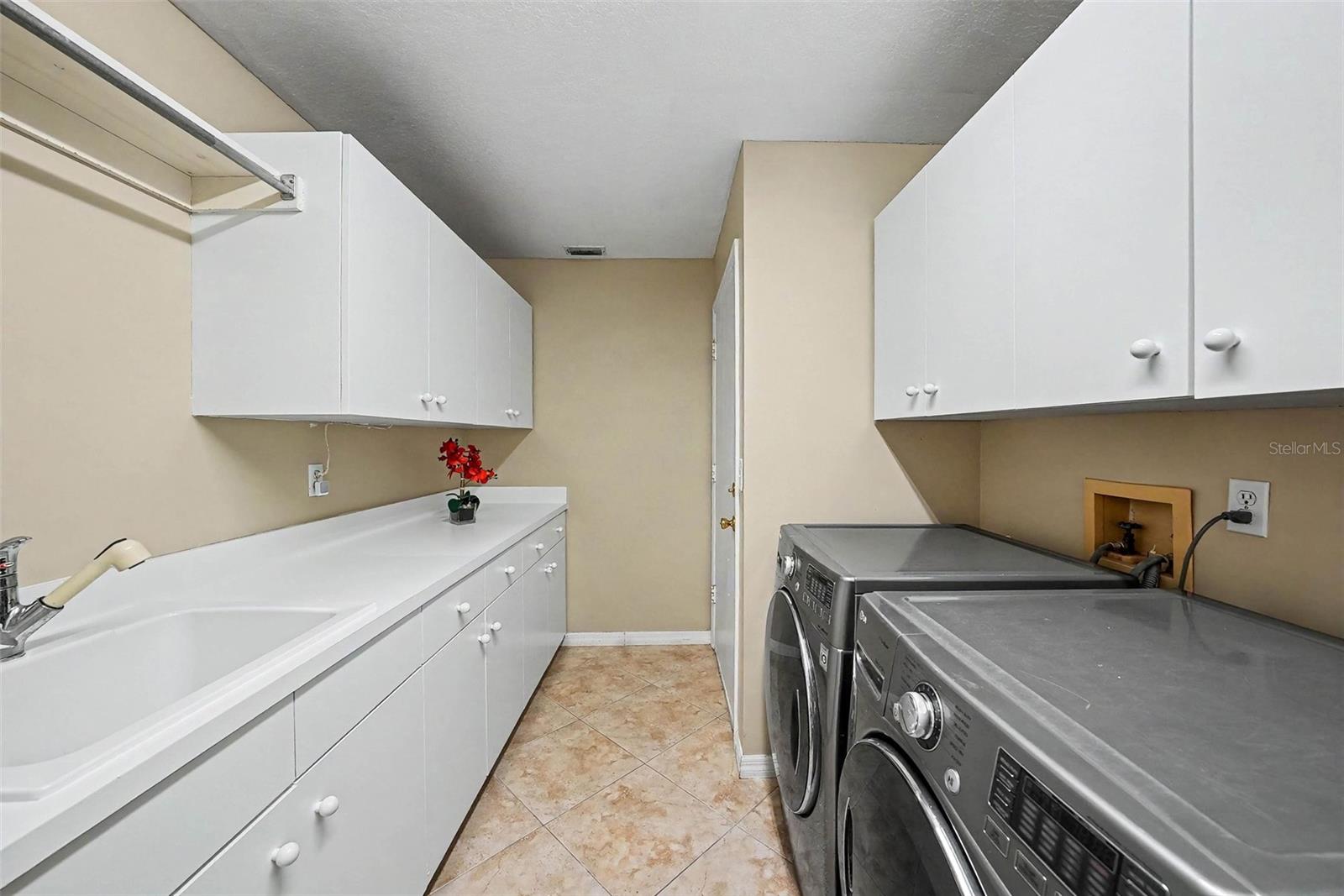 RIVIERA BAY SECOND ADD PT REP & ADD - Residential