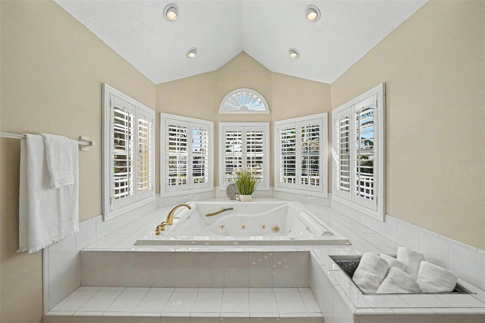 RIVIERA BAY SECOND ADD PT REP & ADD - Residential