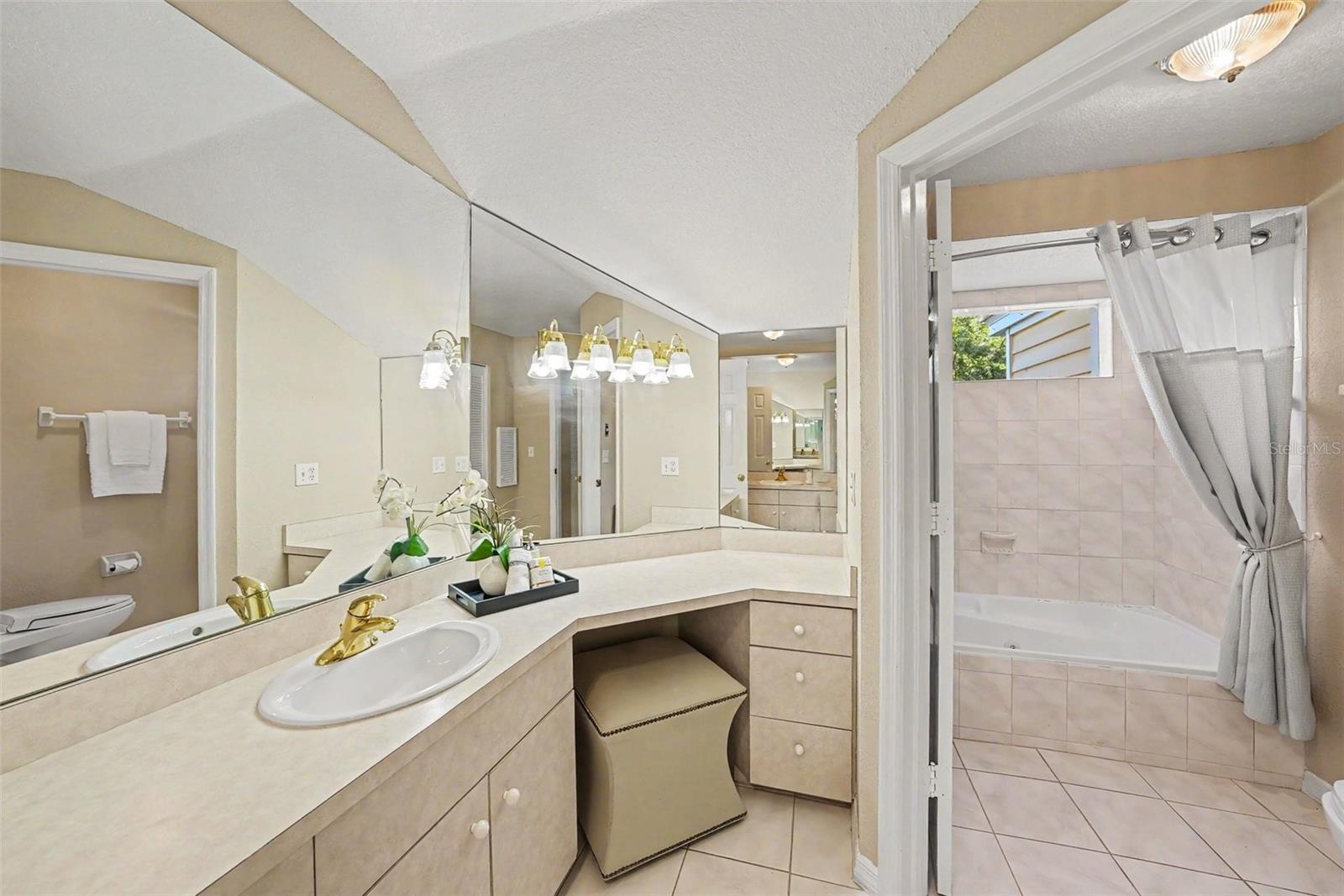 RIVIERA BAY SECOND ADD PT REP & ADD - Residential