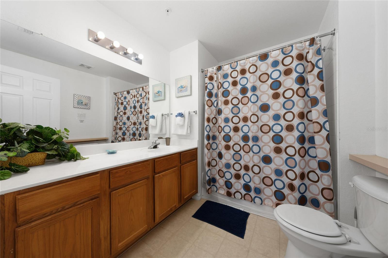 VENETIAN BAY VILLAGE CONDO PH 3 - Residential