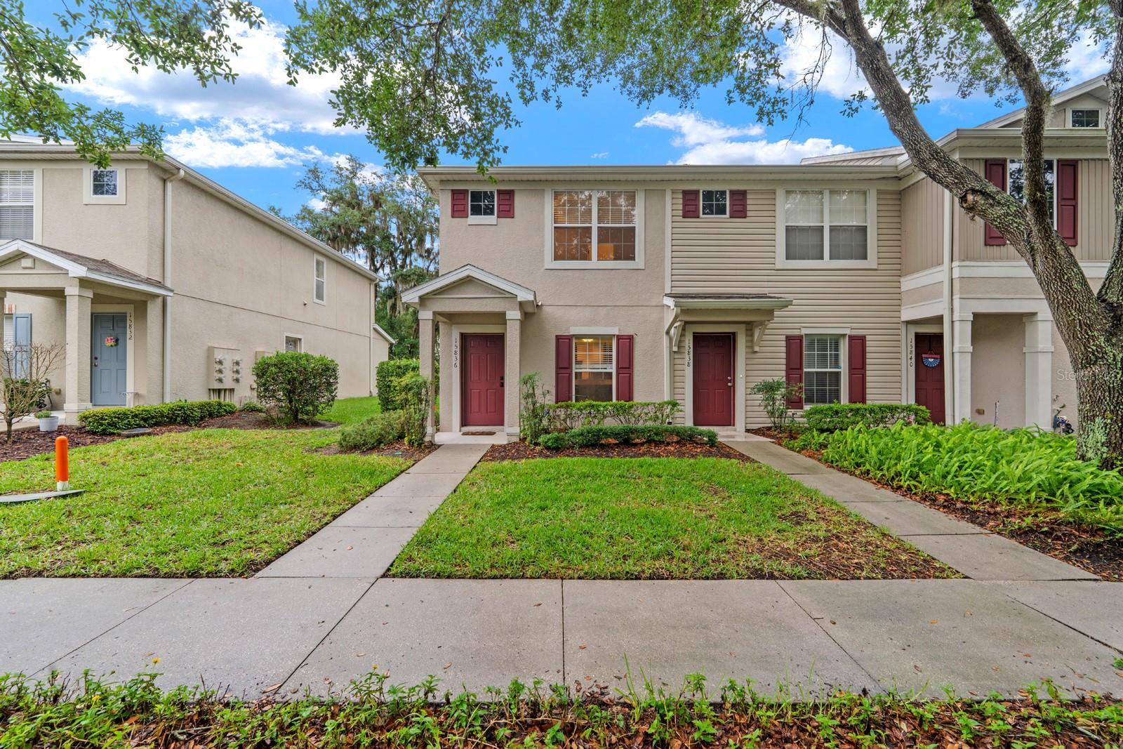 FISHHAWK RANCH TWNHMS PH - Residential
