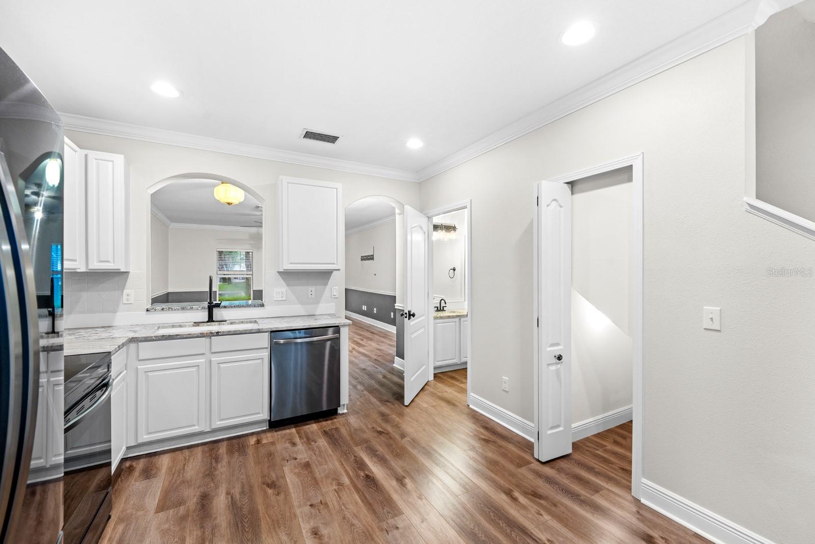 FISHHAWK RANCH TWNHMS PH - Residential