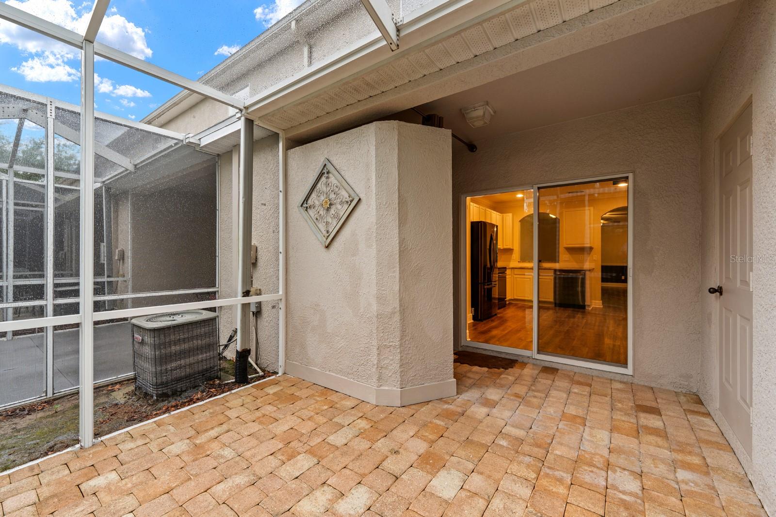 FISHHAWK RANCH TWNHMS PH - Residential