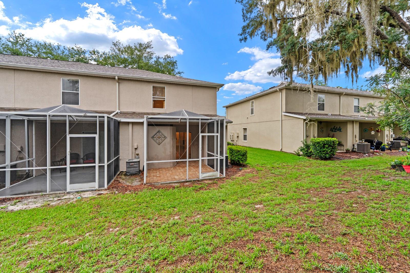FISHHAWK RANCH TWNHMS PH - Residential