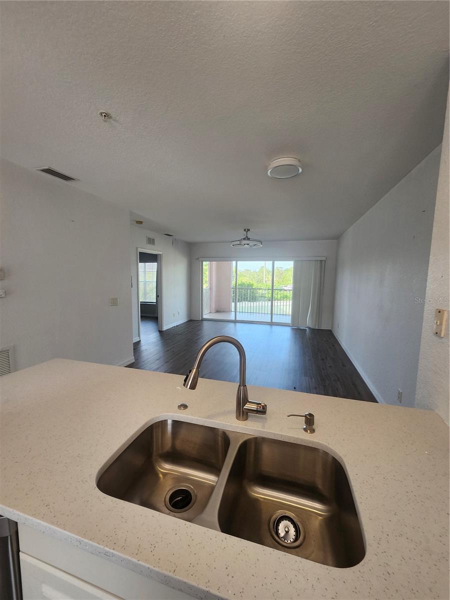 LAKE VIEW II/HERITAGE LAKE PARK - Residential Lease