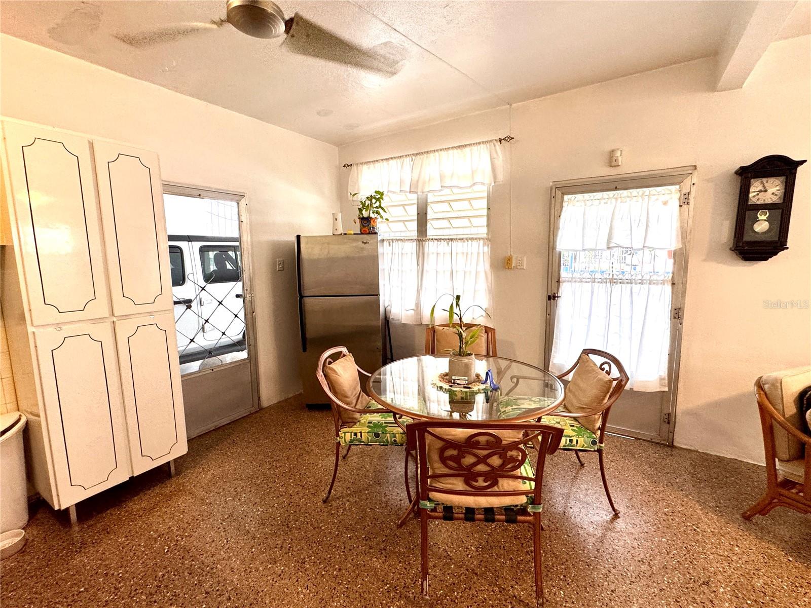 SANTA JUANITA - Residential