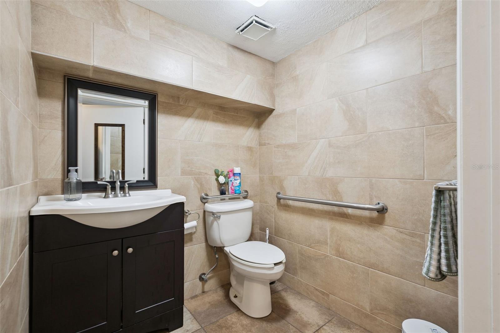 AZALEA PARK ANNEX REP - Commercial Sale