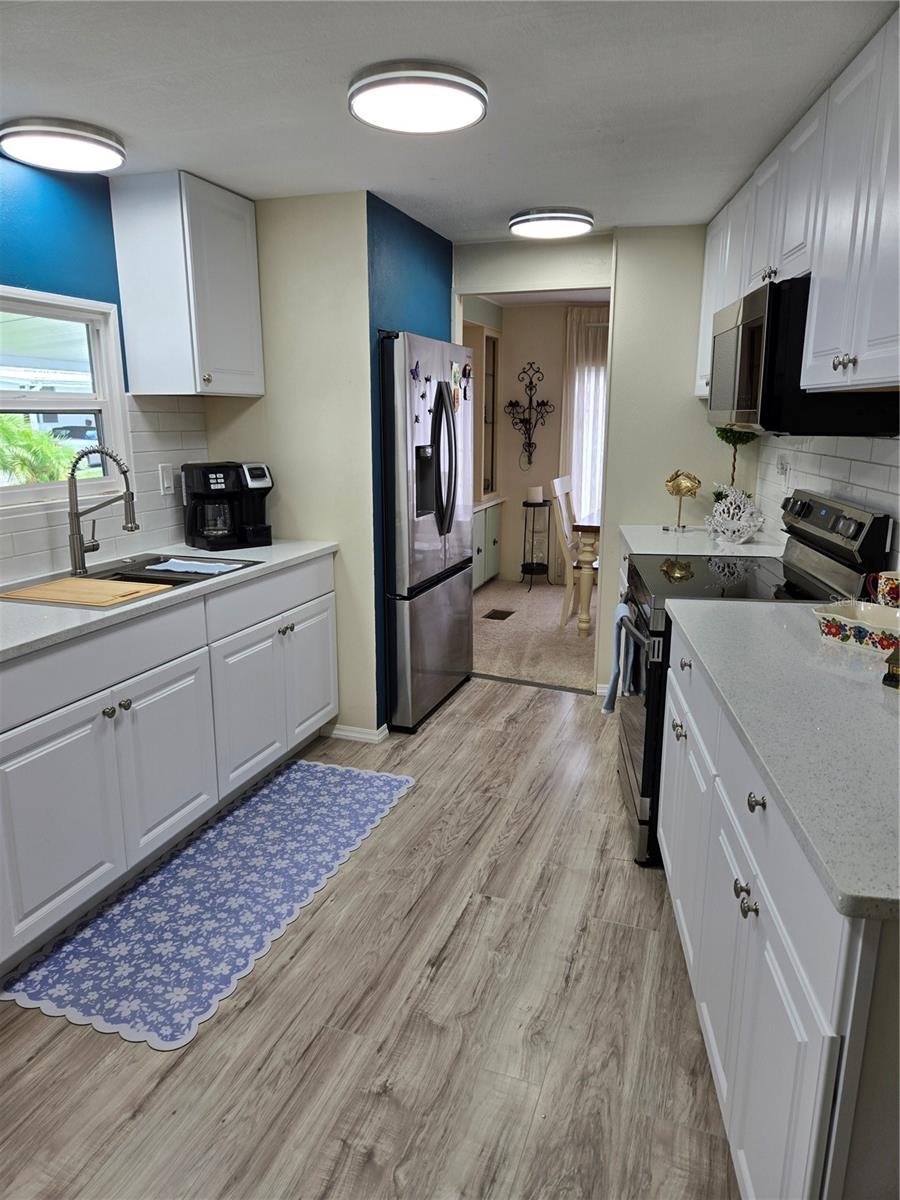 VENETIAN ESTATES - Residential