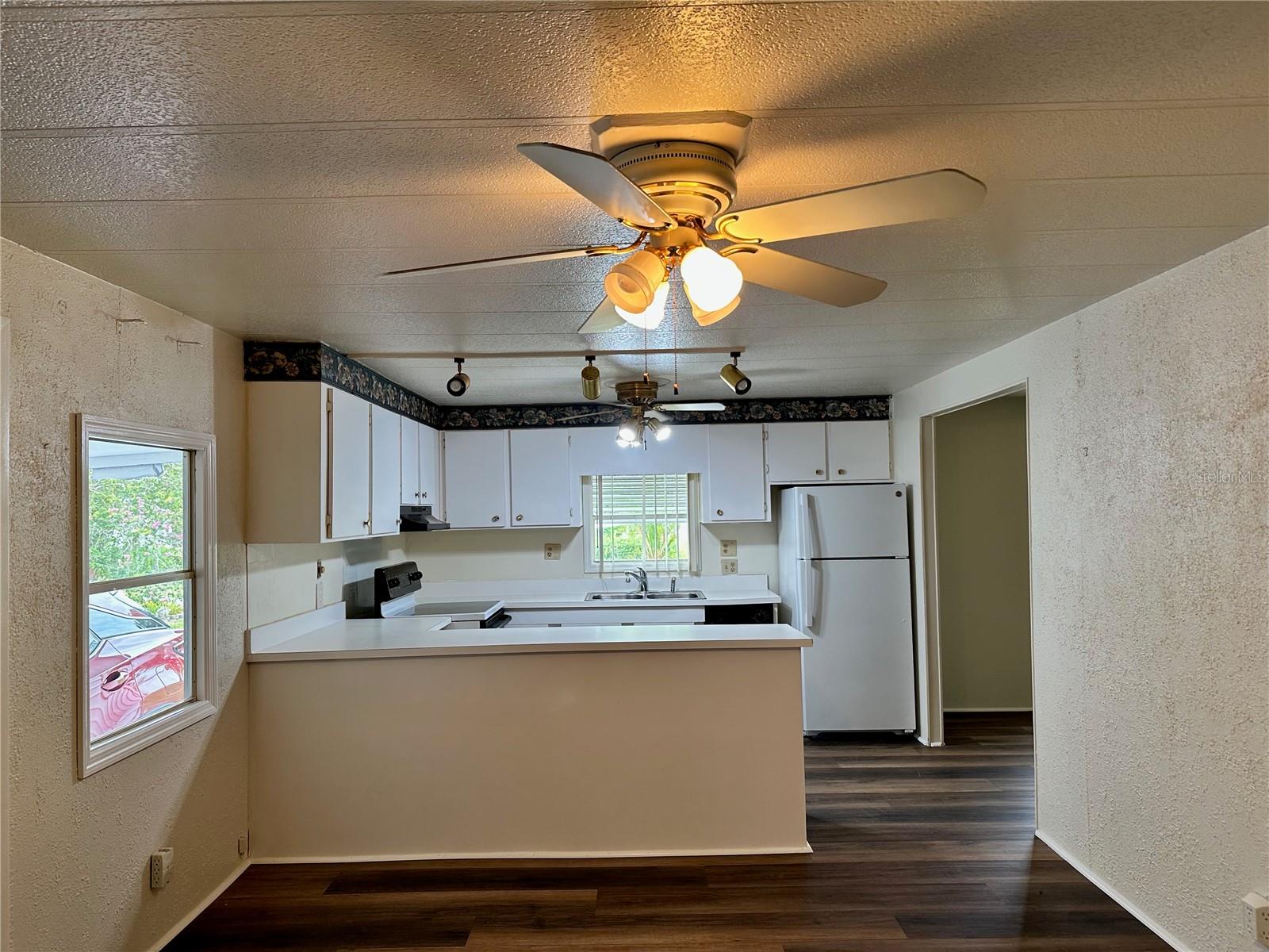 ASTATULA E LAKE HARRIS ESTATES ADD 07 - Residential Lease
