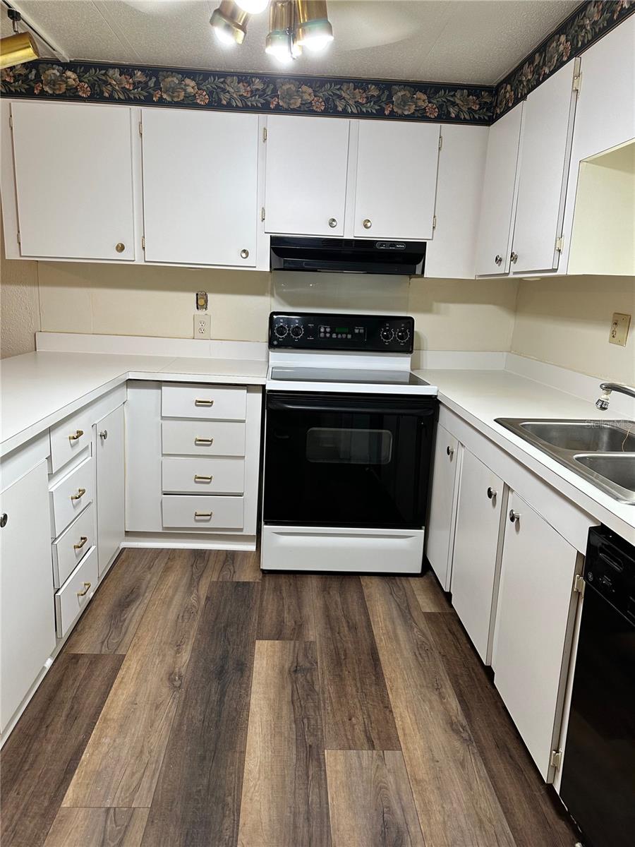 ASTATULA E LAKE HARRIS ESTATES ADD 07 - Residential Lease