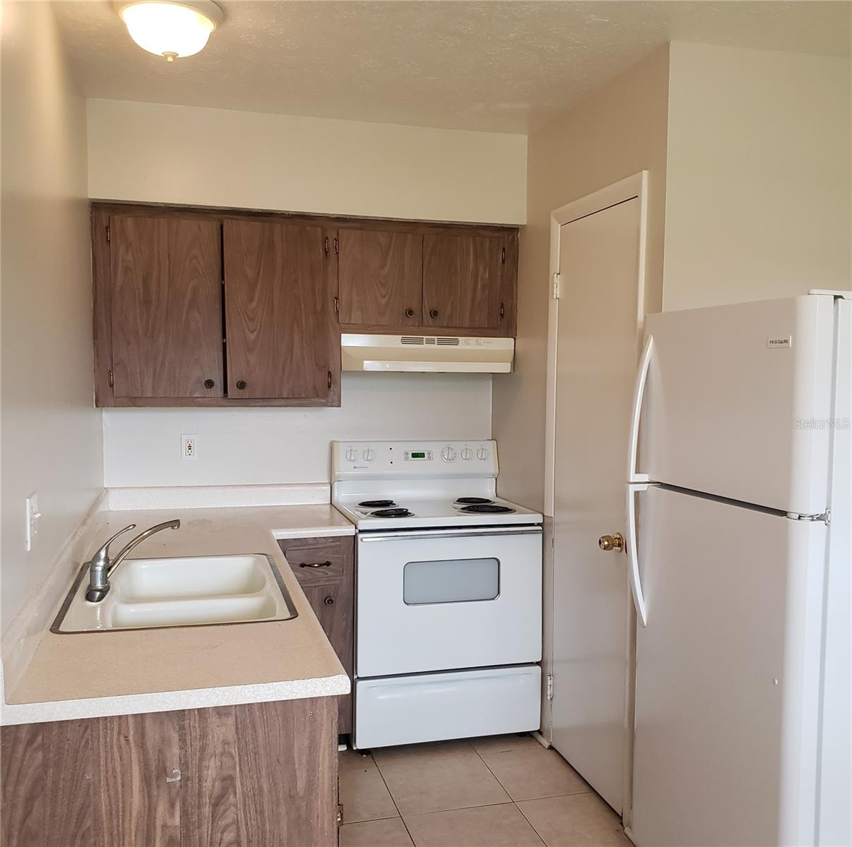 RAILROAD TOWN ADD - Residential Lease