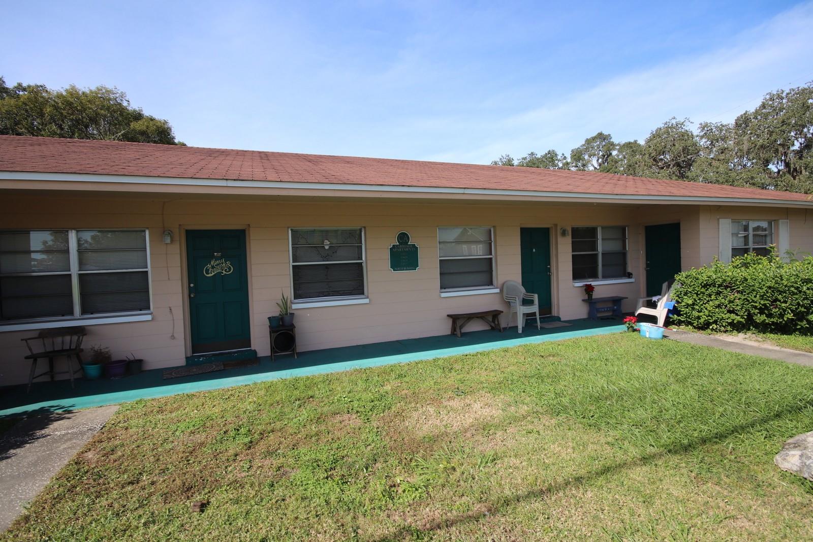 ALL TILE FLOORING THROUGHOUT! - 1 BED / 1 BATH CONDO - GREAT LOCATION!!! Easy access for commuting! Just Minutes to the newly constructed Mirada off of SR52, St. Leo Campus and I75! (Less than 1/2 a mile to convenient laudromat!) WATER and SEWER included in rent. Nice SPACIOUS layout! Open floor plan, with large dining space in kitchen, roomy living room, GENEROUSLY SIZED bedroom with 2 closets and tiled shower/tub with separate vanity area.

Small quiet pet welcome!
This is a smoke free home!
