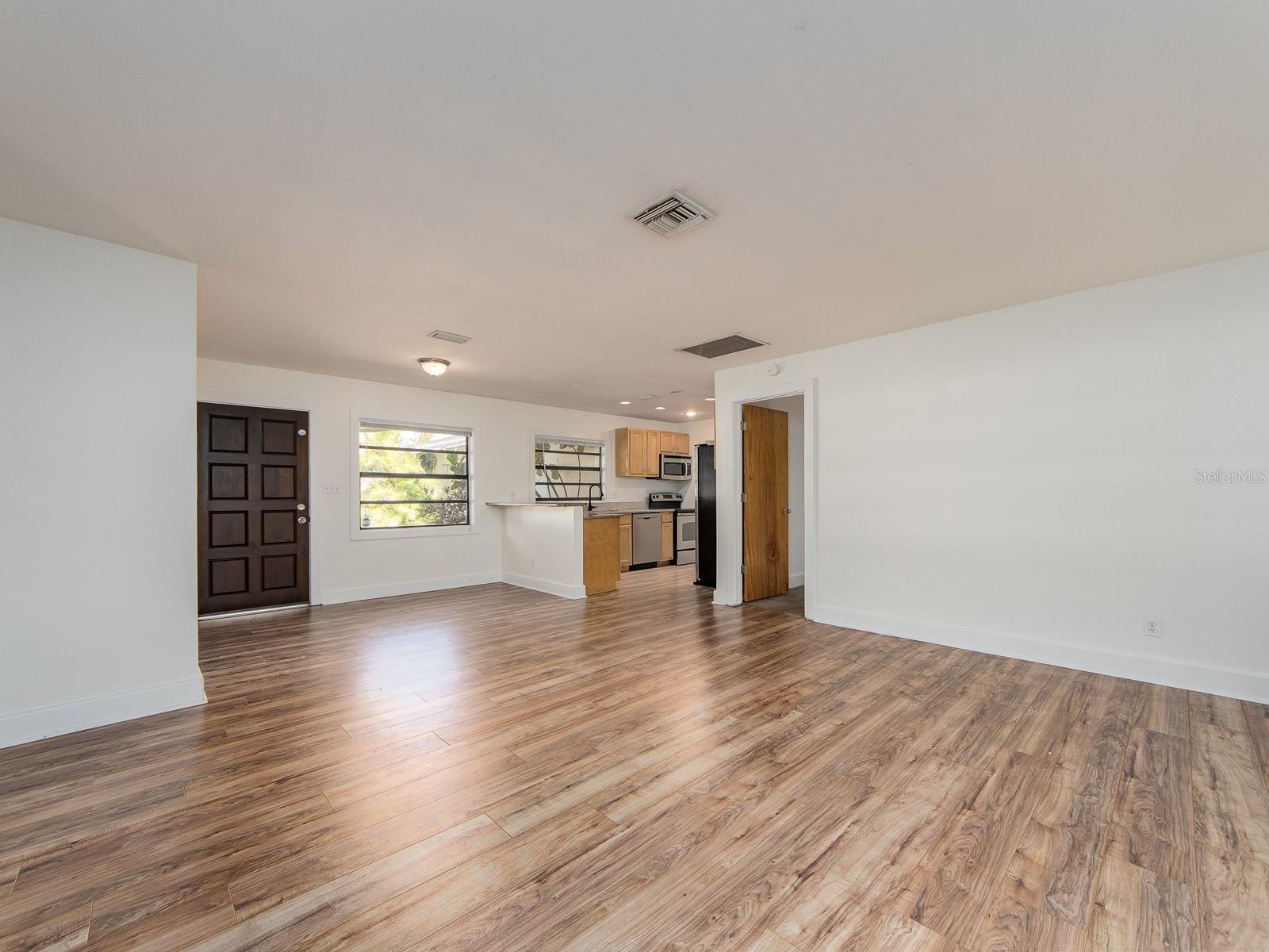 BELLEAIR MANOR UNIT 1 & 2 - Residential Lease