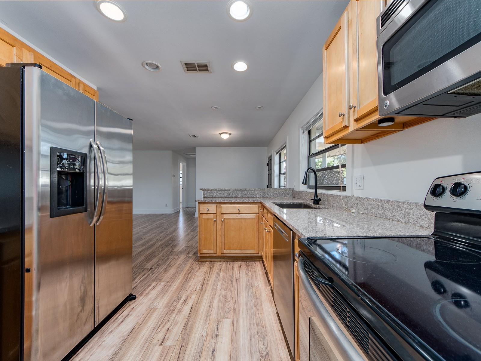 BELLEAIR MANOR UNIT 1 & 2 - Residential Lease