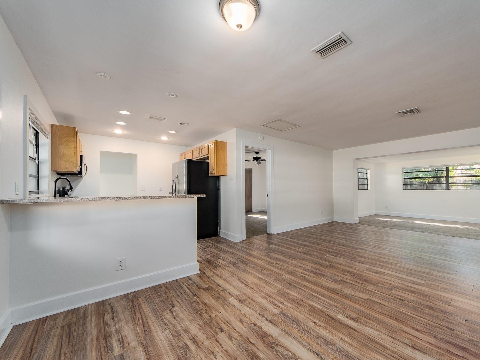 BELLEAIR MANOR UNIT 1 & 2 - Residential Lease