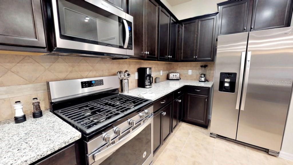 OAKMONT TWNHMS PH 2R - Residential