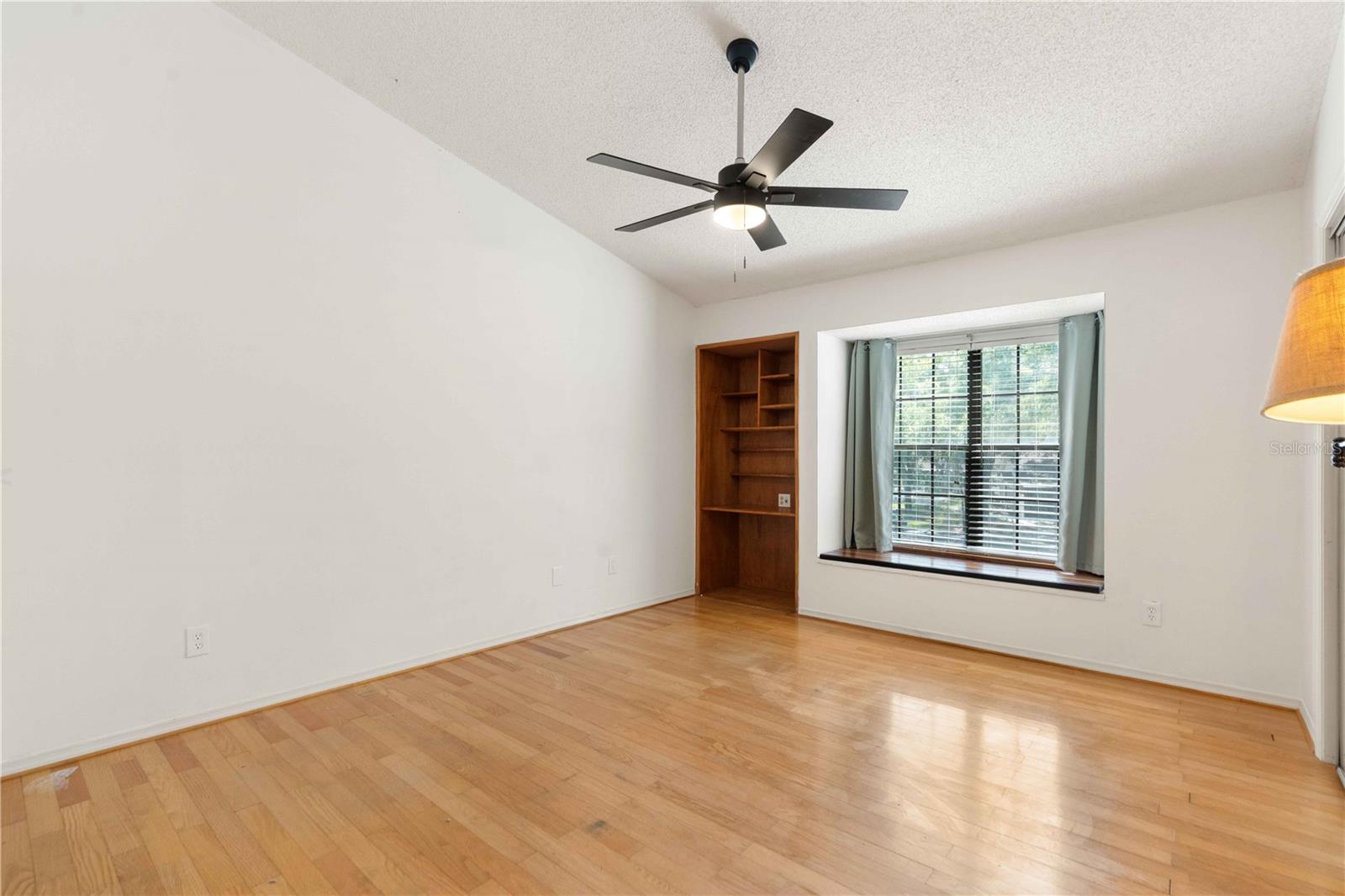 FAIRCREST I CONDO - Residential