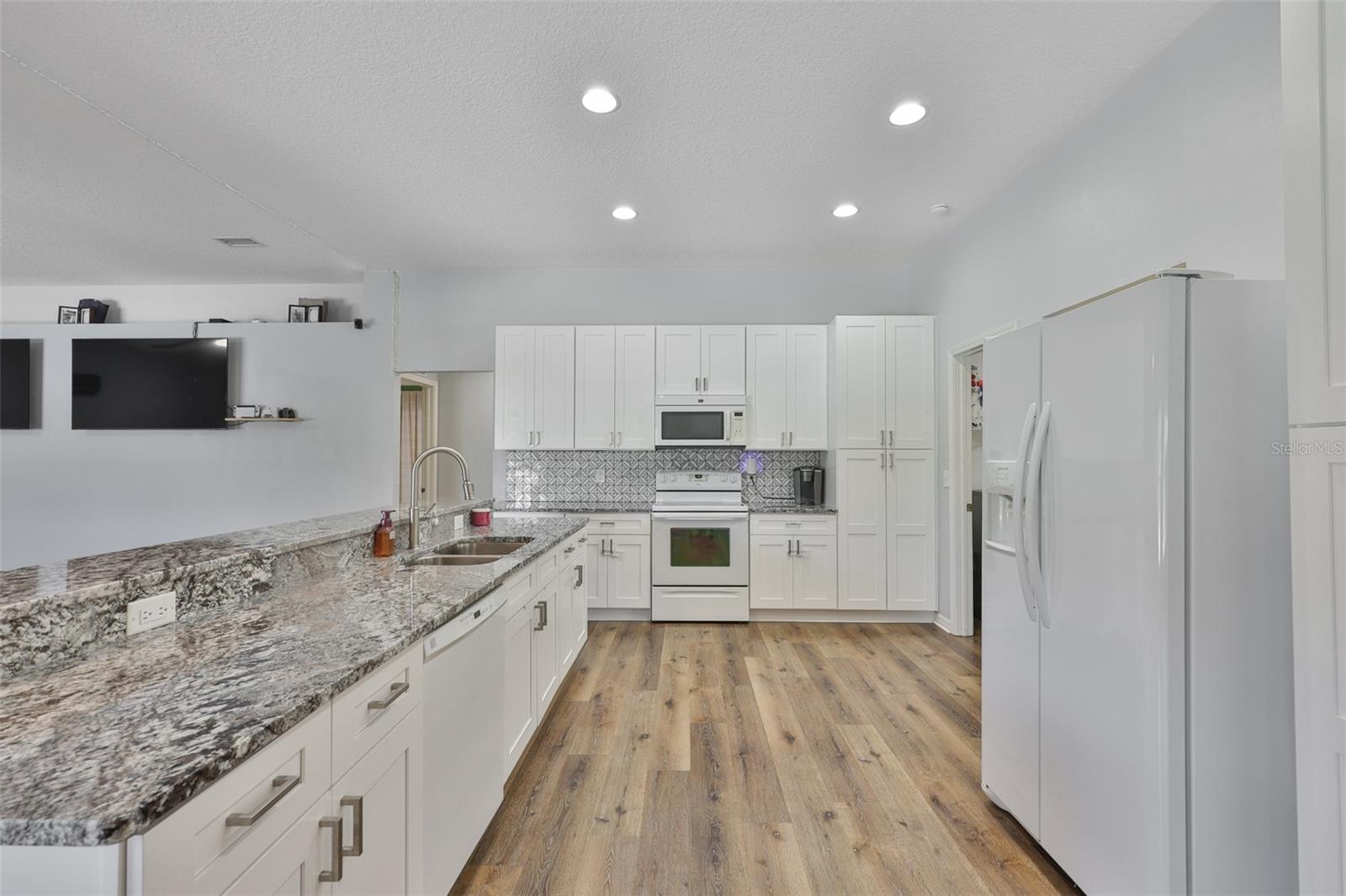 BLOOMFIELD HILLS PH 2 - Residential