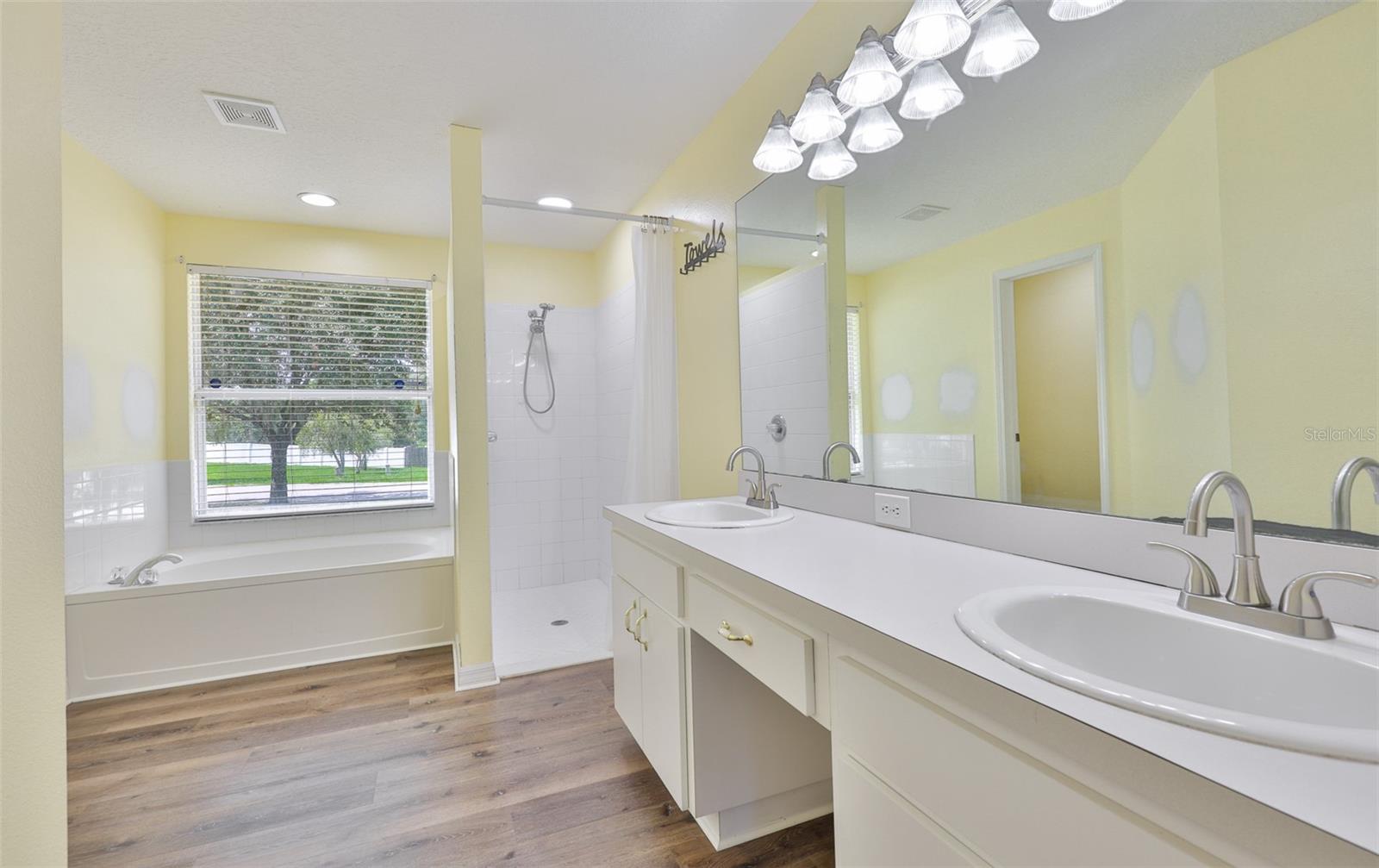 BLOOMFIELD HILLS PH 2 - Residential