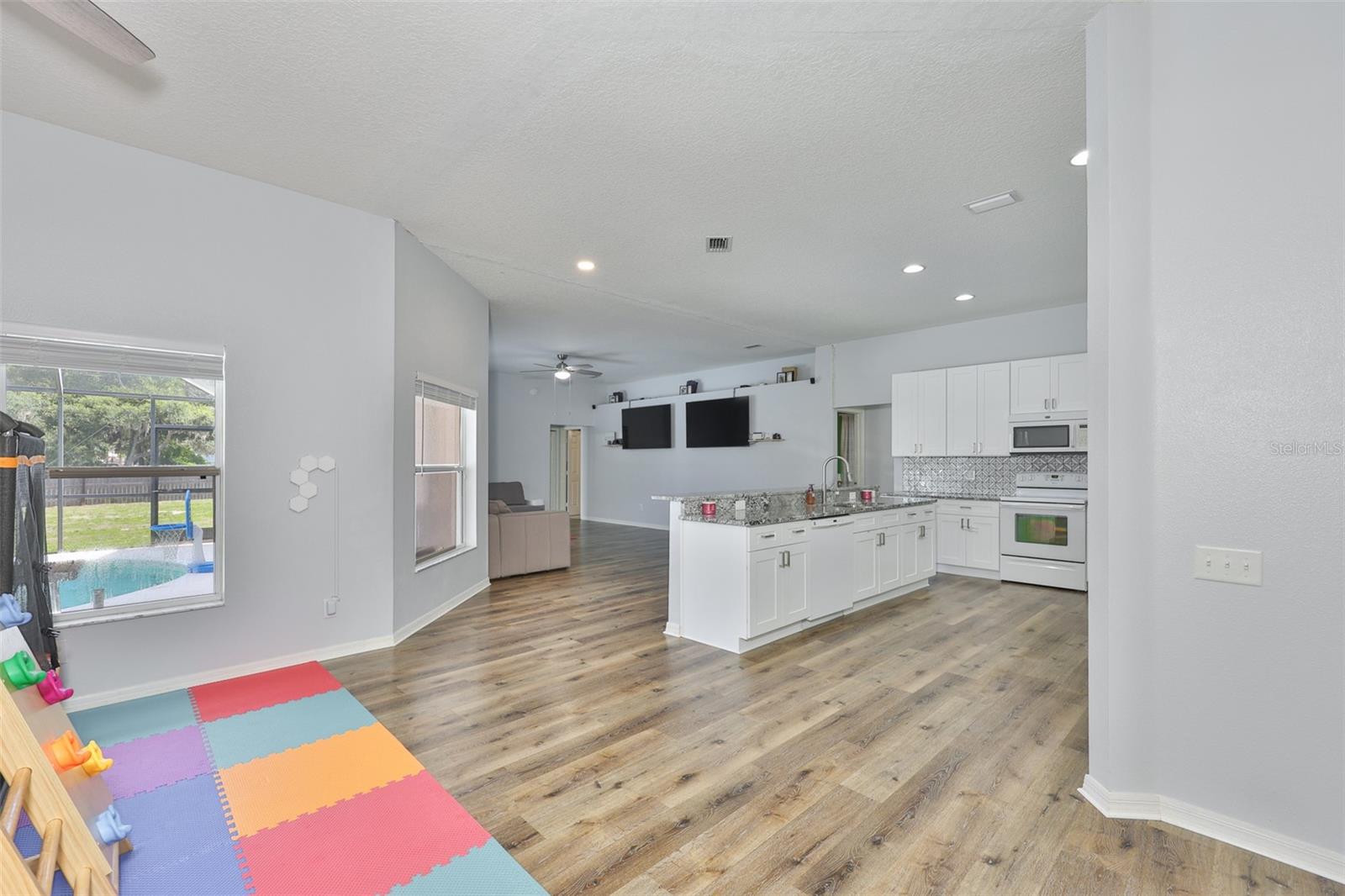BLOOMFIELD HILLS PH 2 - Residential