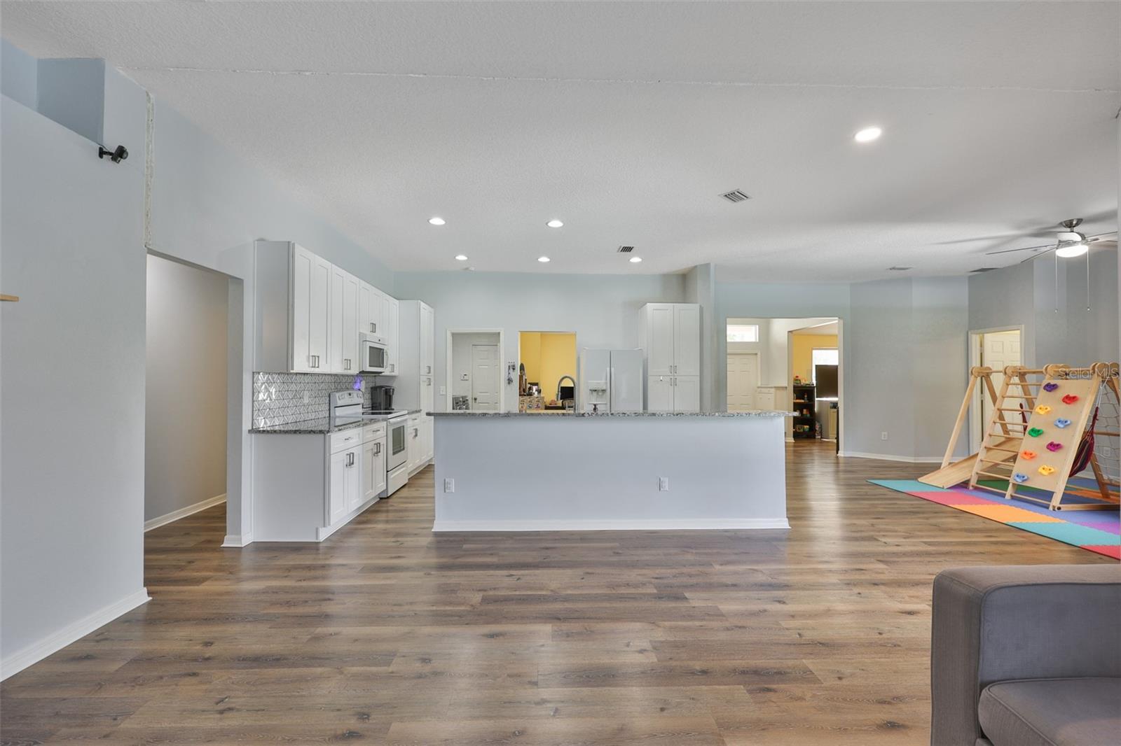 BLOOMFIELD HILLS PH 2 - Residential