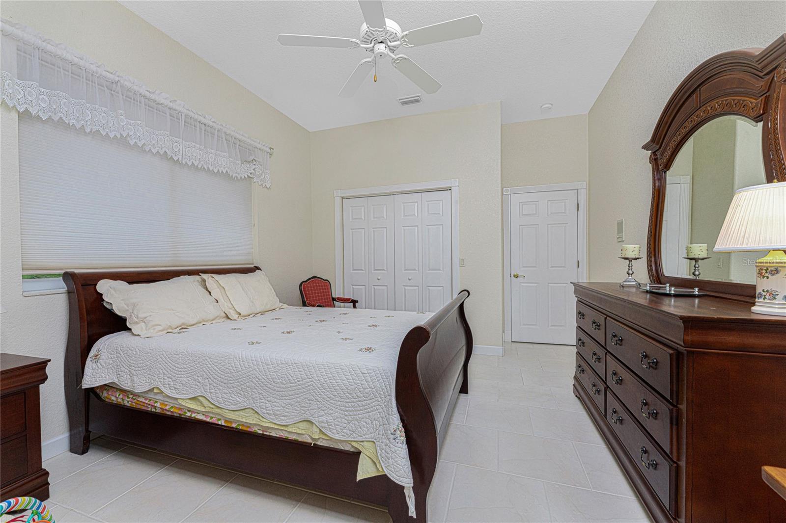 KINGS CROSSING - Residential
