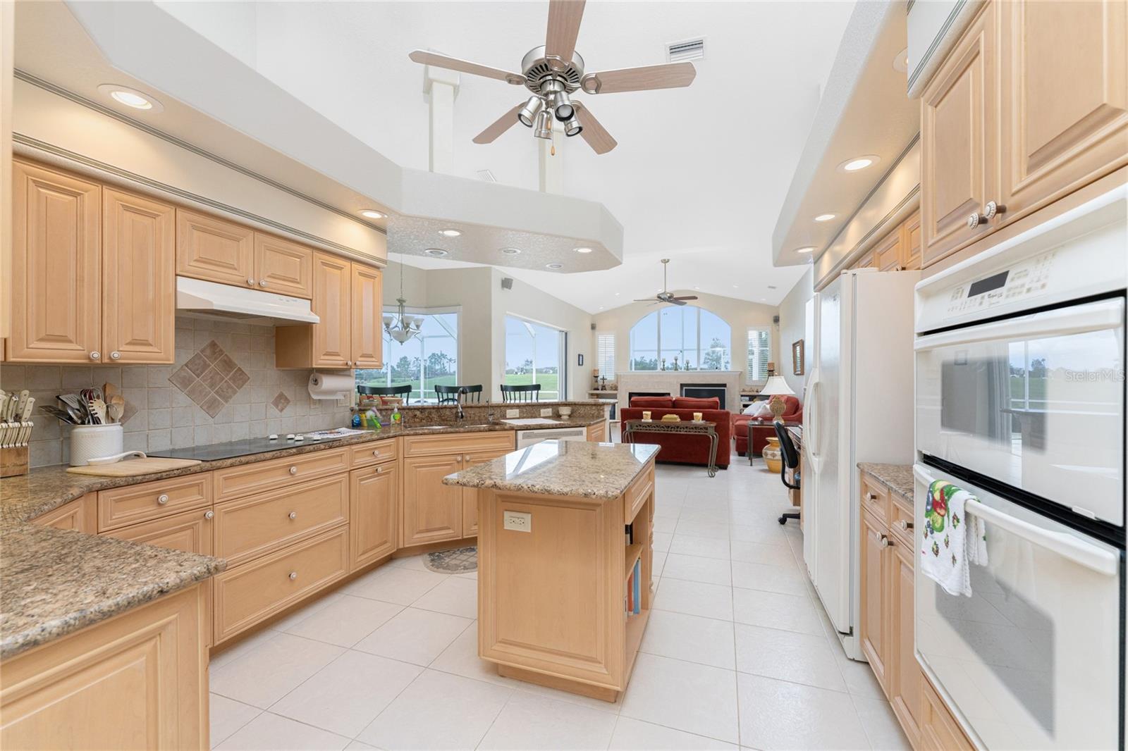 KINGS CROSSING - Residential