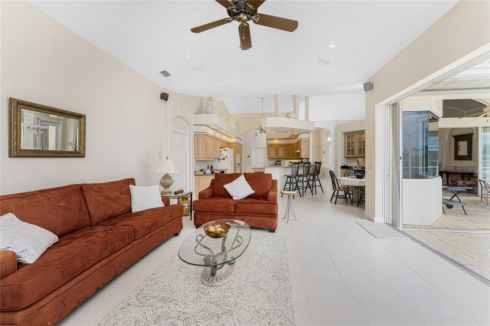 KINGS CROSSING - Residential