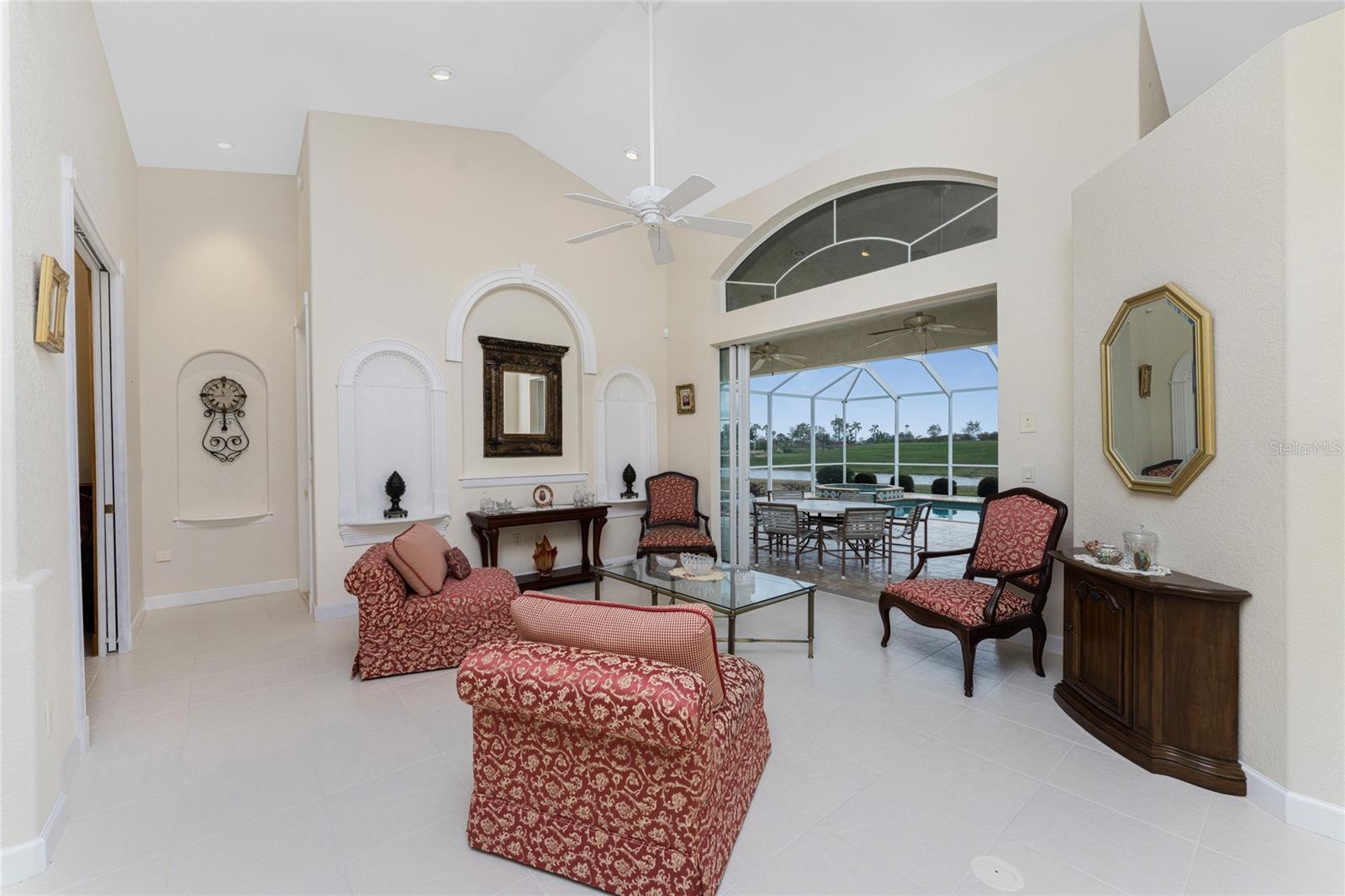 KINGS CROSSING - Residential