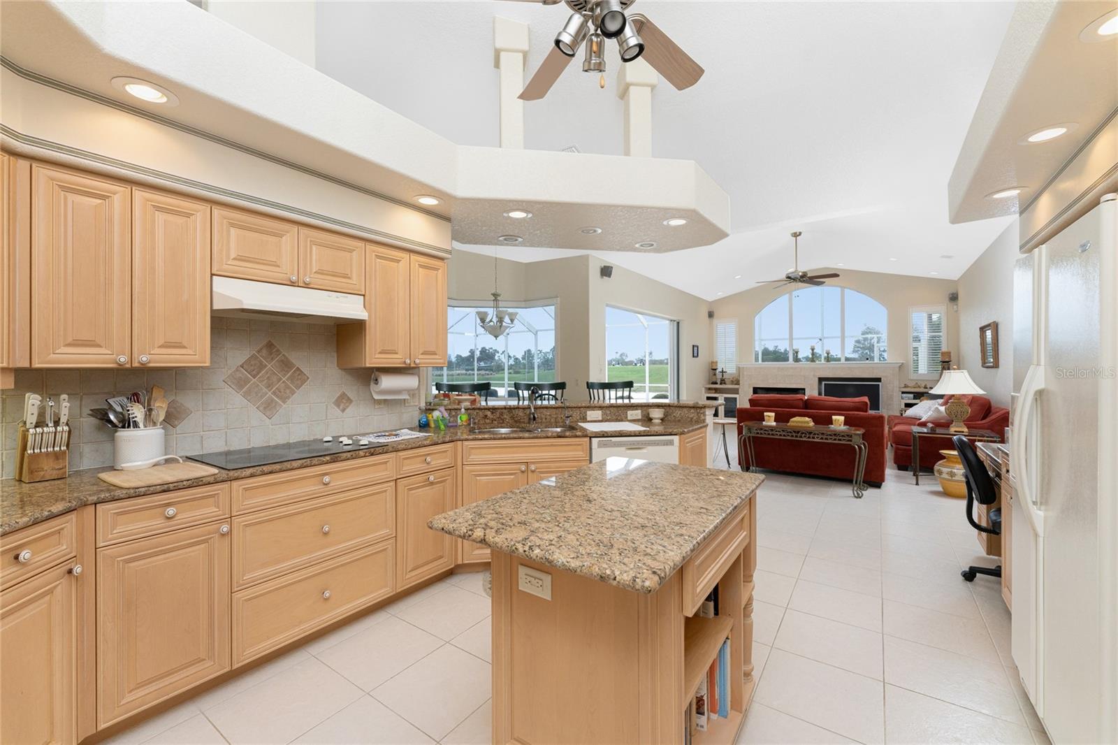 KINGS CROSSING - Residential