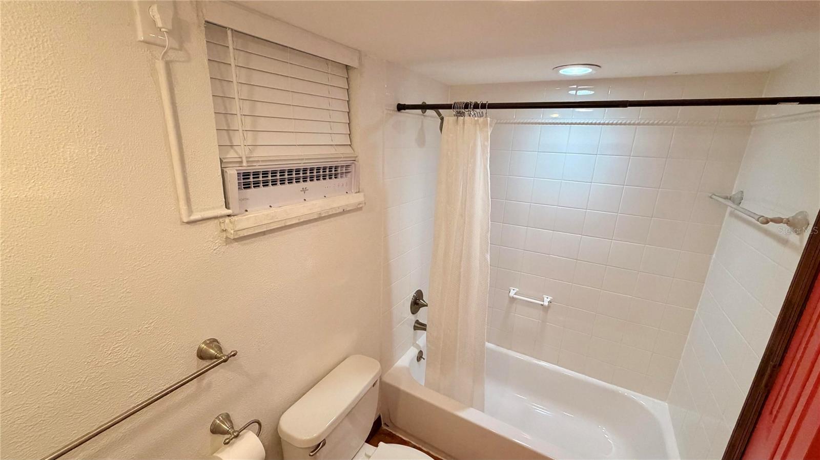 POLYNESIAN GARDENS CONDO - Residential Lease