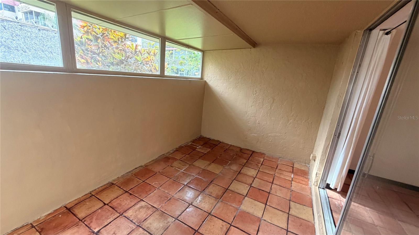 POLYNESIAN GARDENS CONDO - Residential Lease