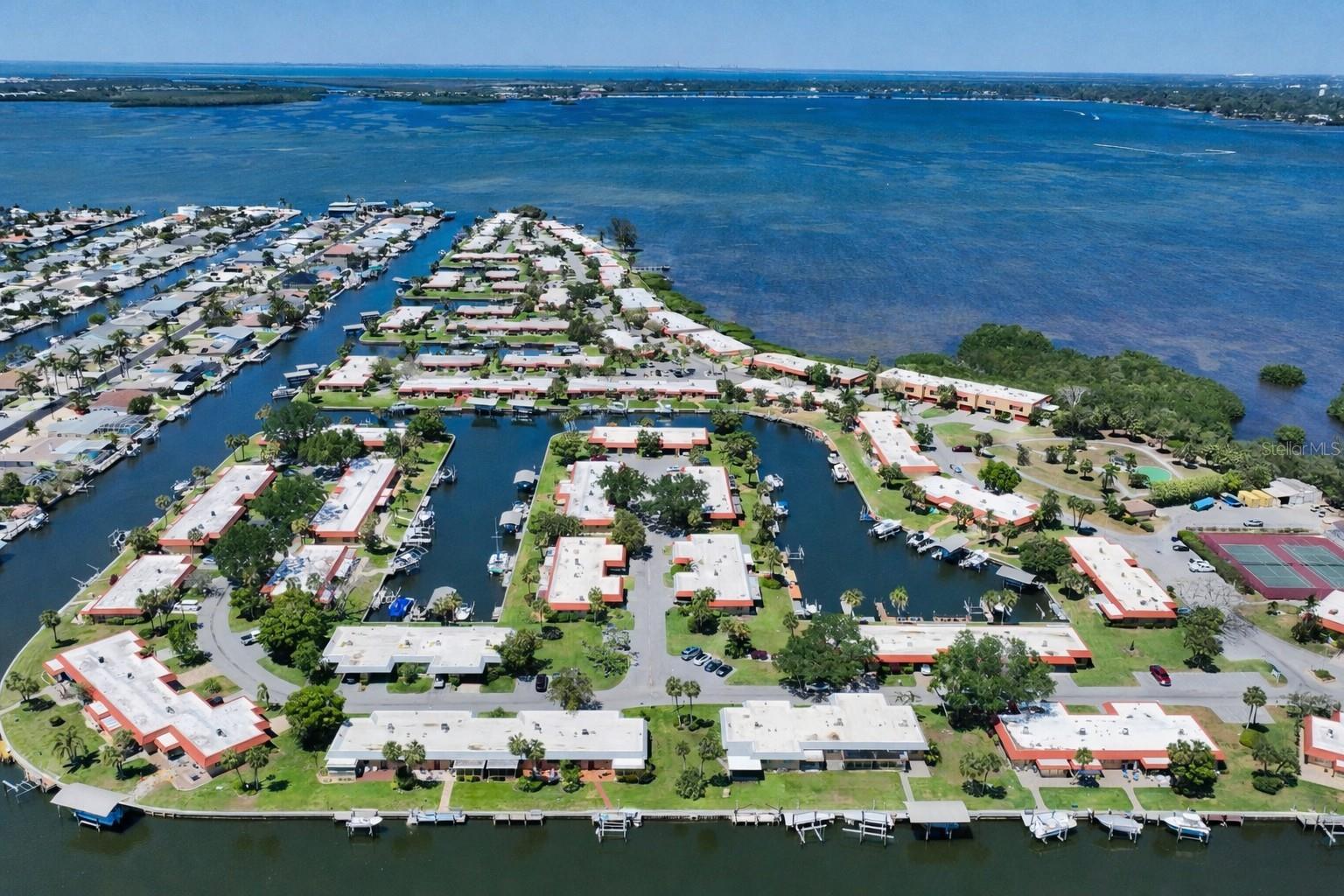 PALMA SOLA HARBOUR SEC 4 - Residential