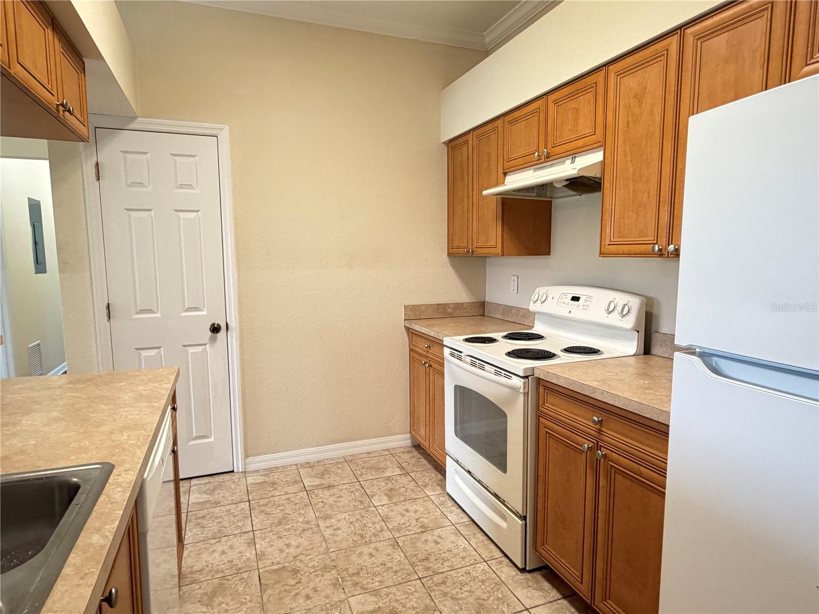 EAGLE POND CONDO - Residential Lease