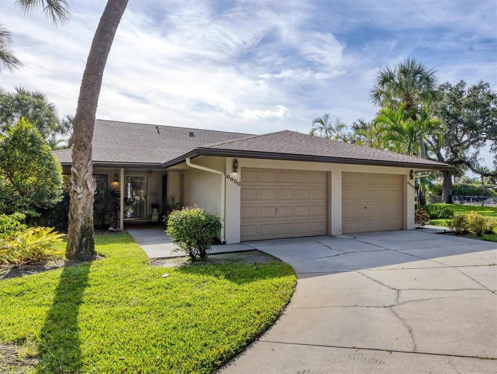 SCHOONER BAY - Residential