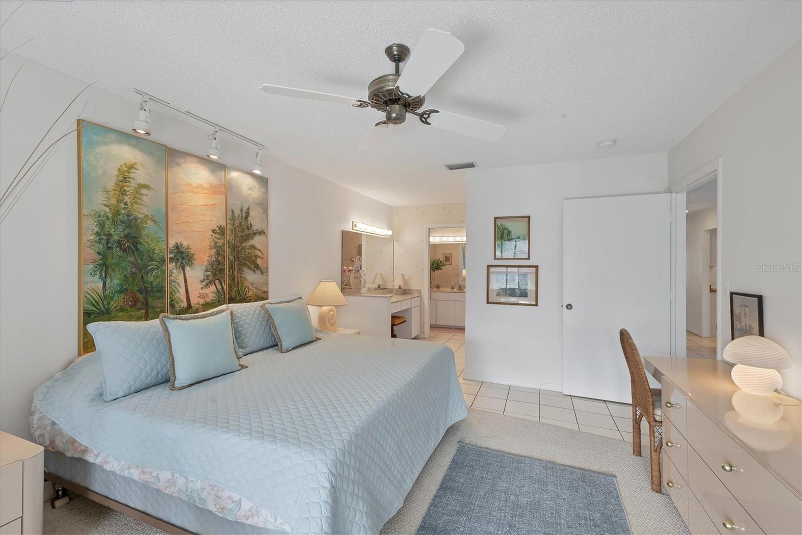 SCHOONER BAY - Residential