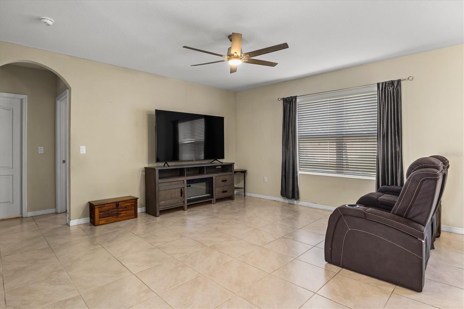BRIDGEPORT LAKES PH 1 - Residential