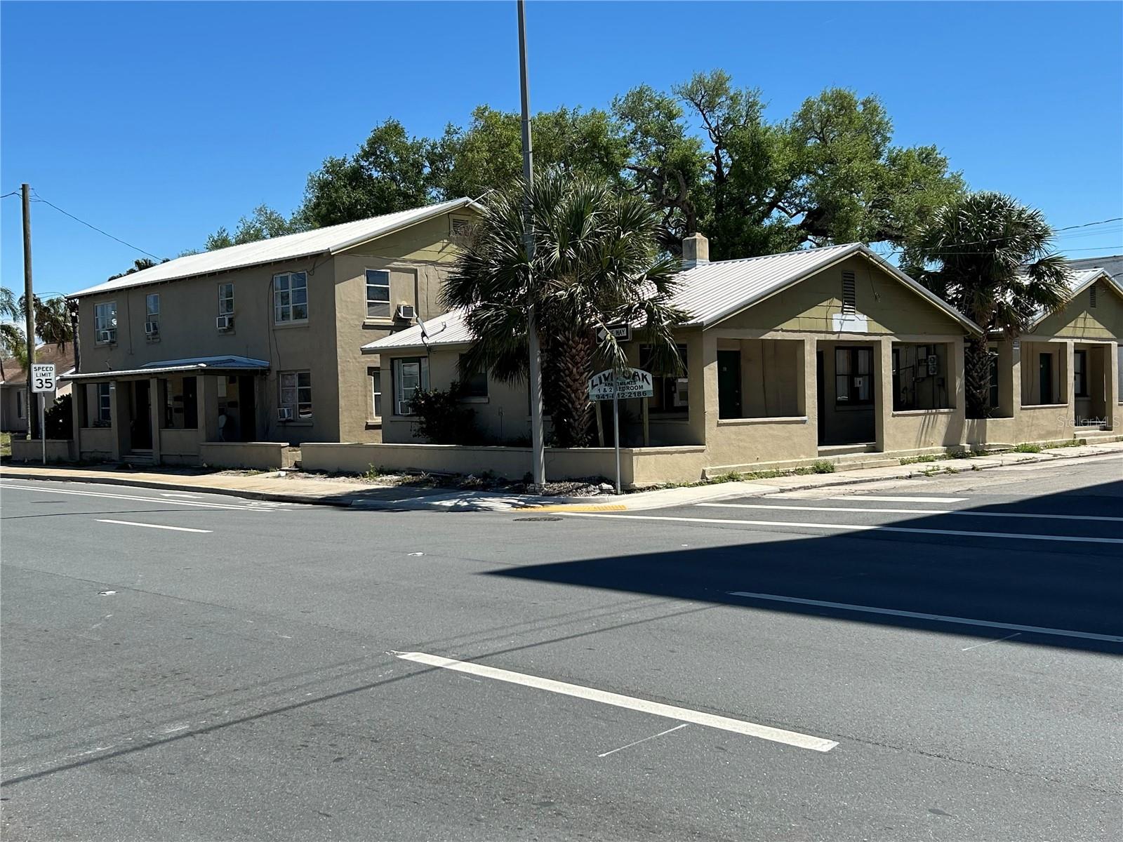 Property consists of 4 studio apartments and 4 two bedroom/1 bath units-- Located in Downtown Bradenton handy to Government offices, Restaurants, and retail.