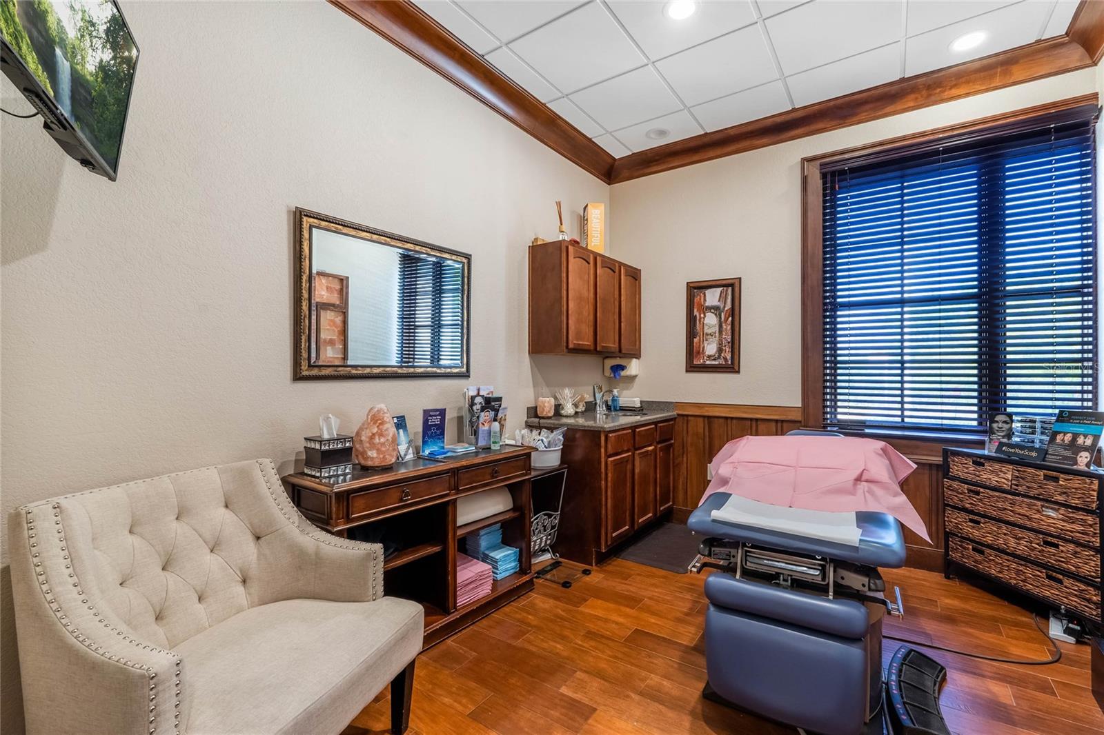 CLERMONT HANCOCK TOWNE CENTRE - Commercial Sale