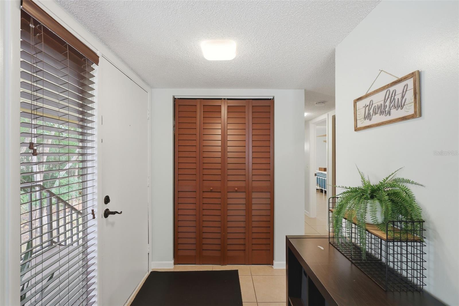 LAKESIDE CONDO APTS - Residential Lease