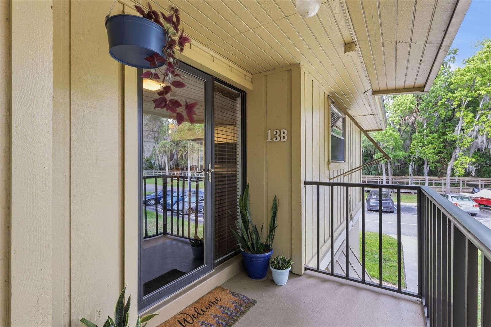 LAKESIDE CONDO APTS - Residential Lease