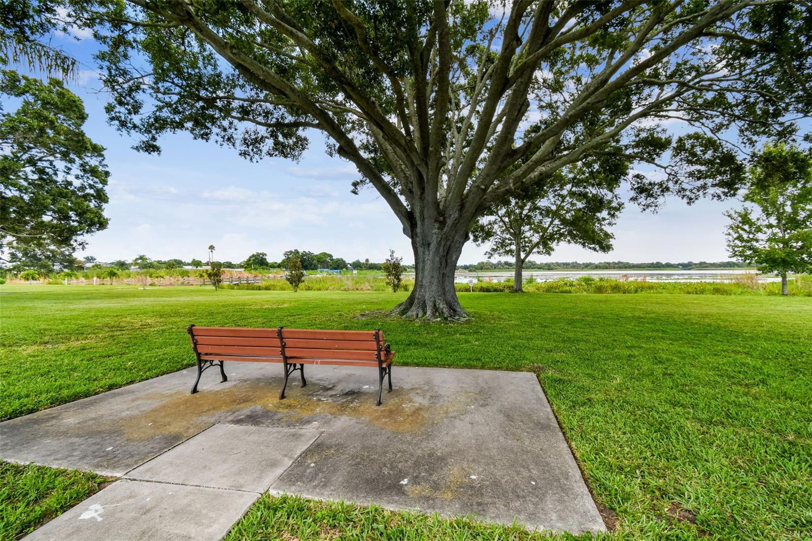 POINTE WEST RESIDENT OWNED COMMUNITY INC - Residential Lease