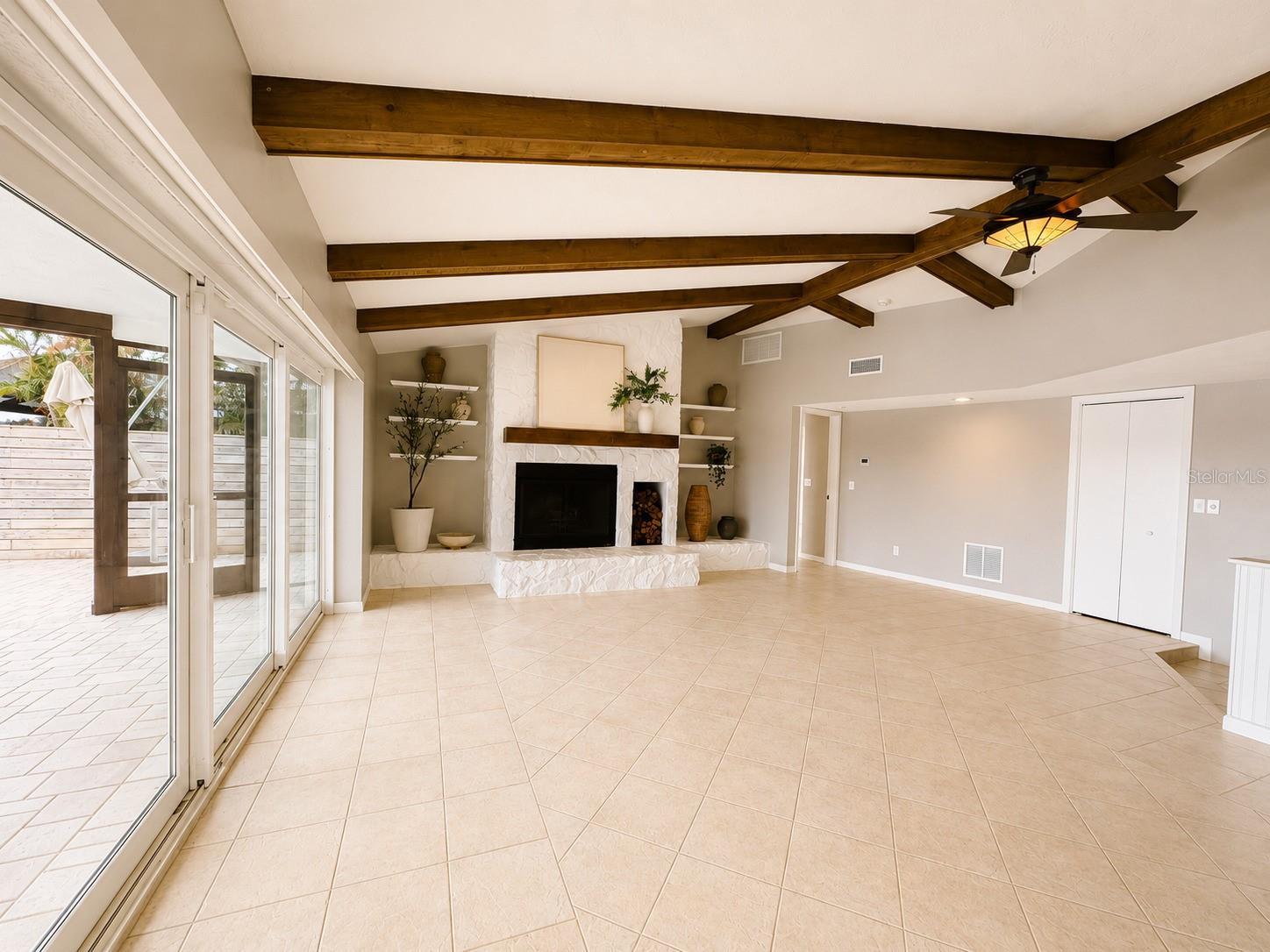 VENETIAN ISLES - Residential