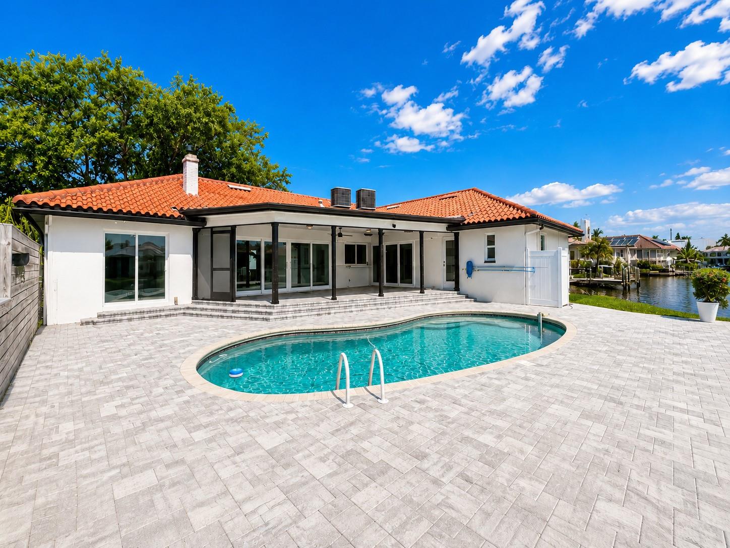 VENETIAN ISLES - Residential