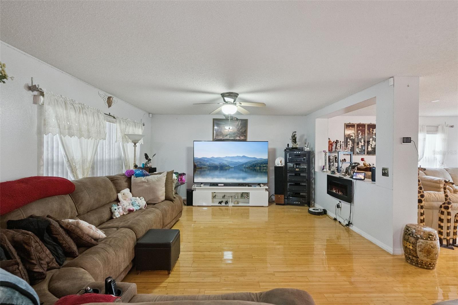 OAK LANDING UNIT 1 - Residential