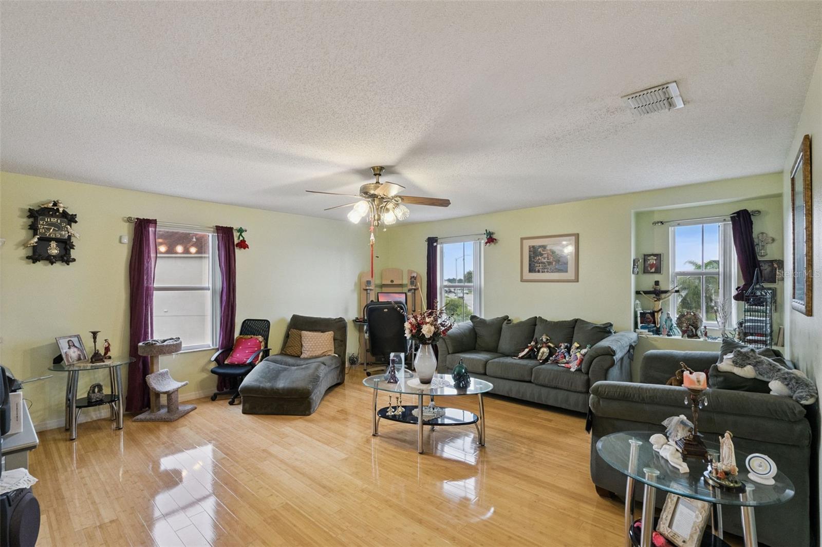 OAK LANDING UNIT 1 - Residential