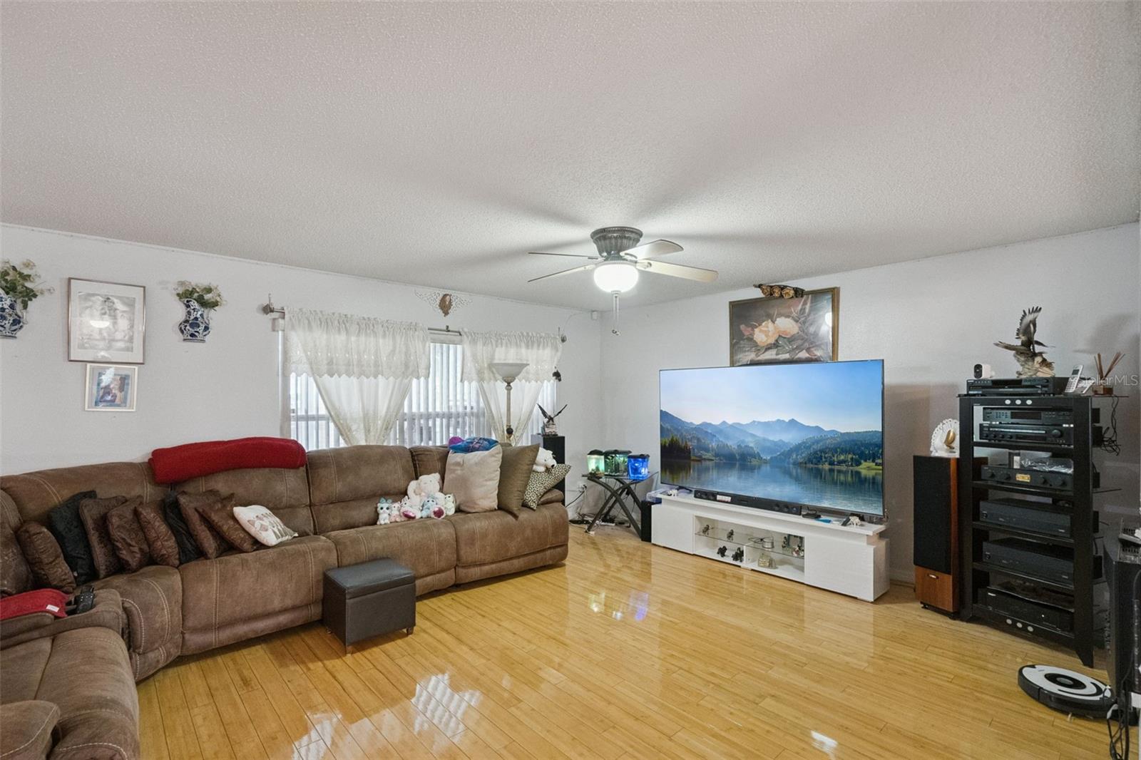 OAK LANDING UNIT 1 - Residential