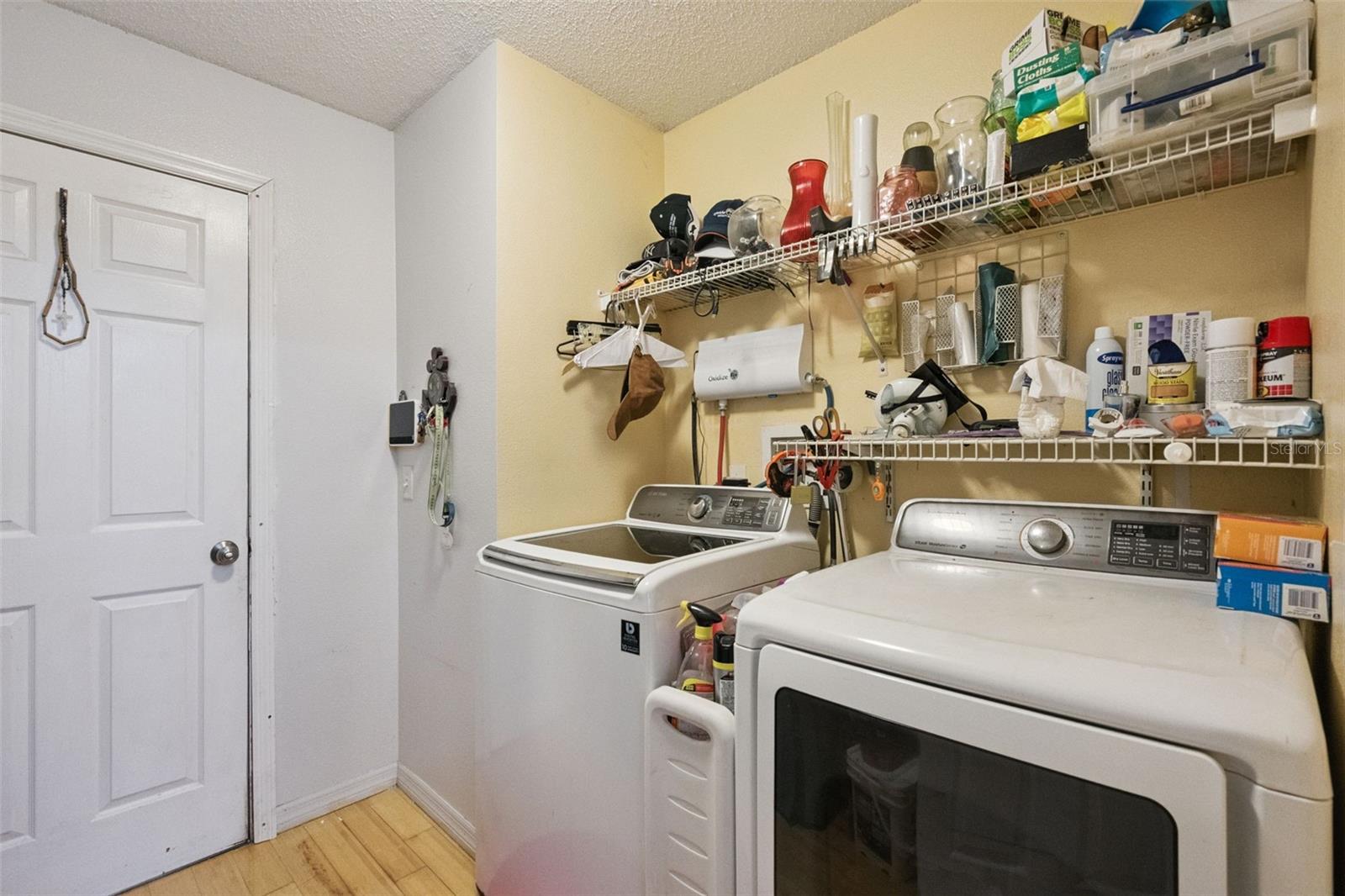 OAK LANDING UNIT 1 - Residential