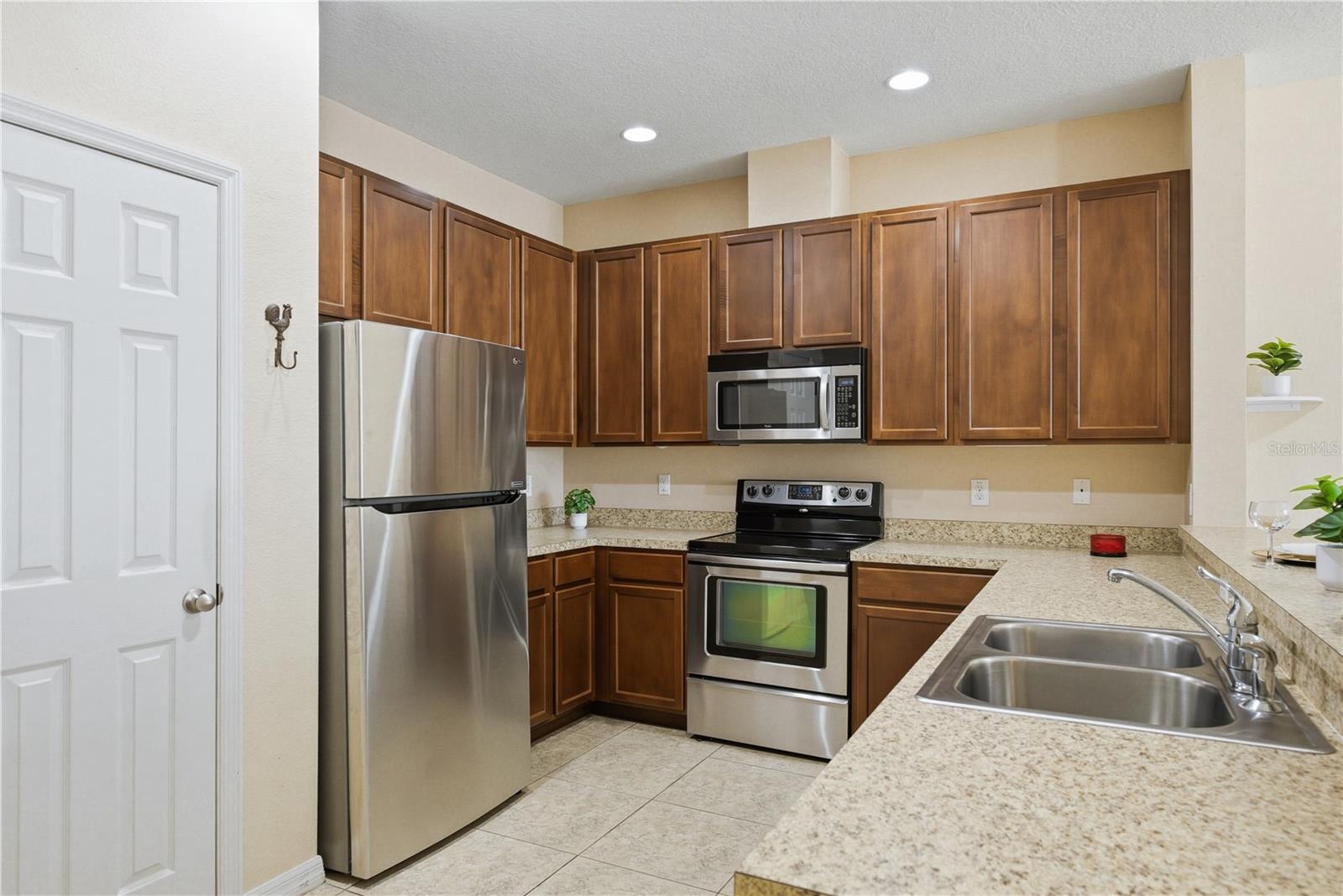 GULFWINDS - Residential Lease